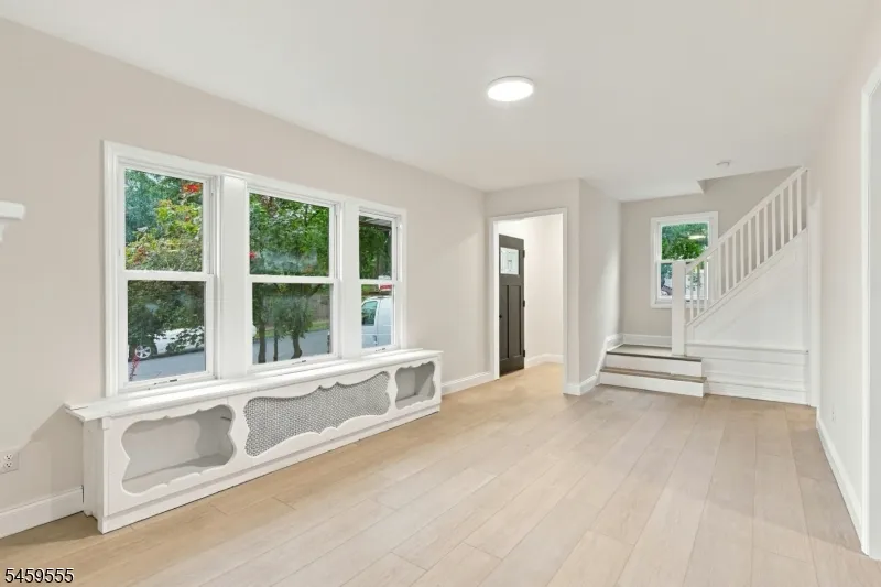 58 Wayne Ave East Orange City, NJ 07018