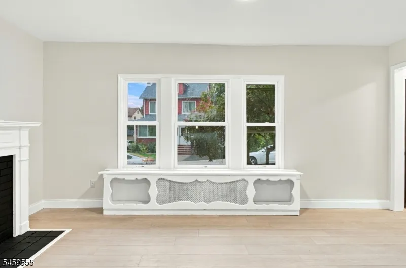 58 Wayne Ave East Orange City, NJ 07018