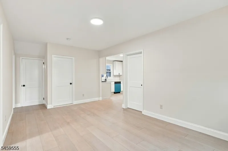 58 Wayne Ave East Orange City, NJ 07018