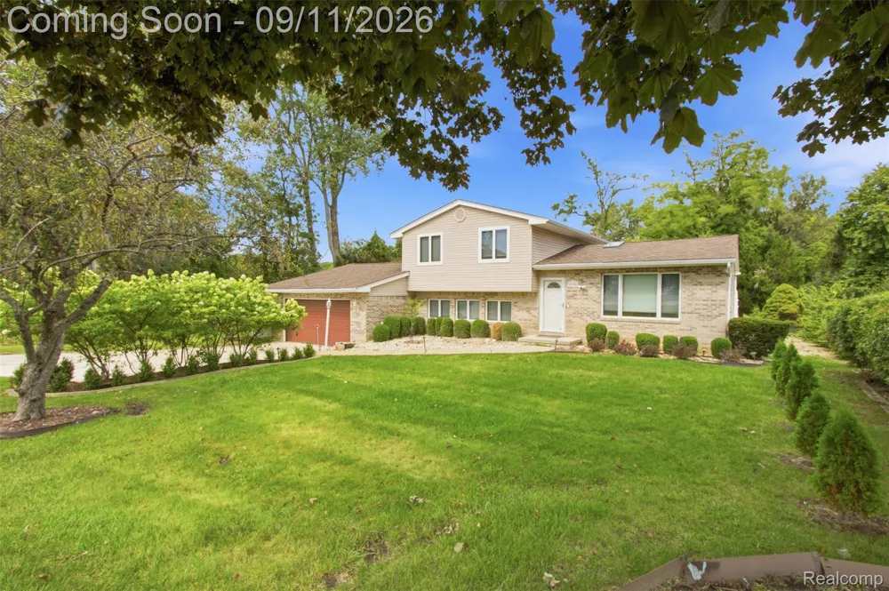 5150 Commerce Road West Bloomfield Charter Township, MI 48324