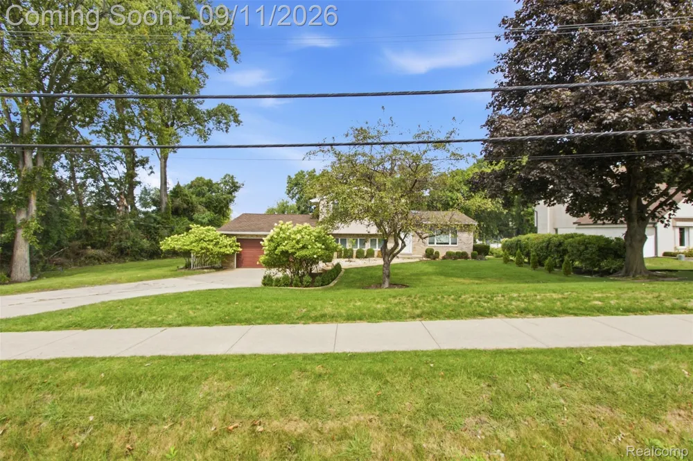 5150 Commerce Road West Bloomfield Charter Township, MI 48324
