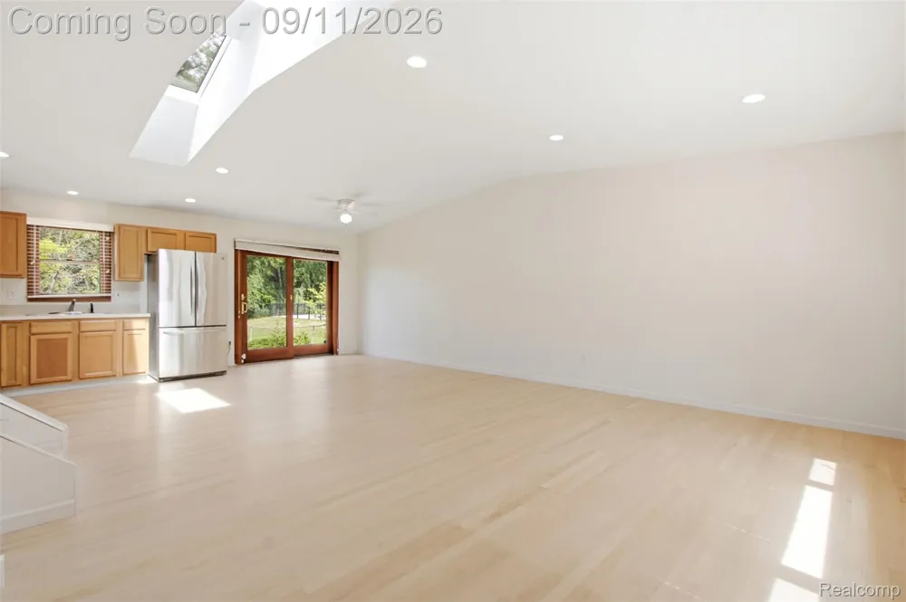 5150 Commerce Road West Bloomfield Charter Township, MI 48324