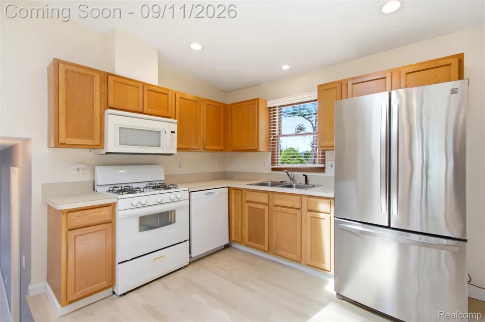 5150 Commerce Road West Bloomfield Charter Township, MI 48324