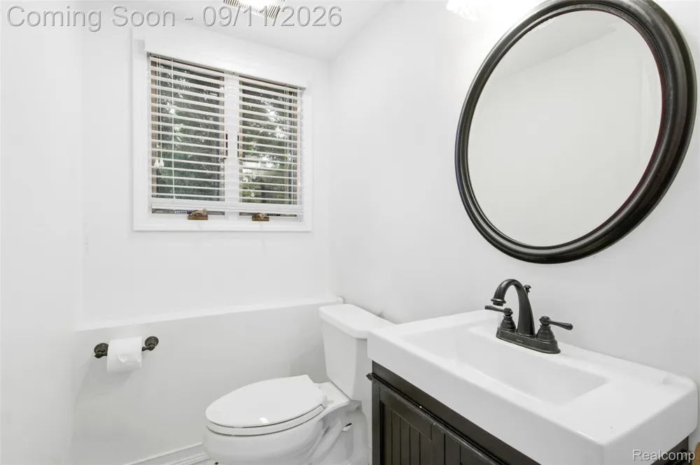 5150 Commerce Road West Bloomfield Charter Township, MI 48324