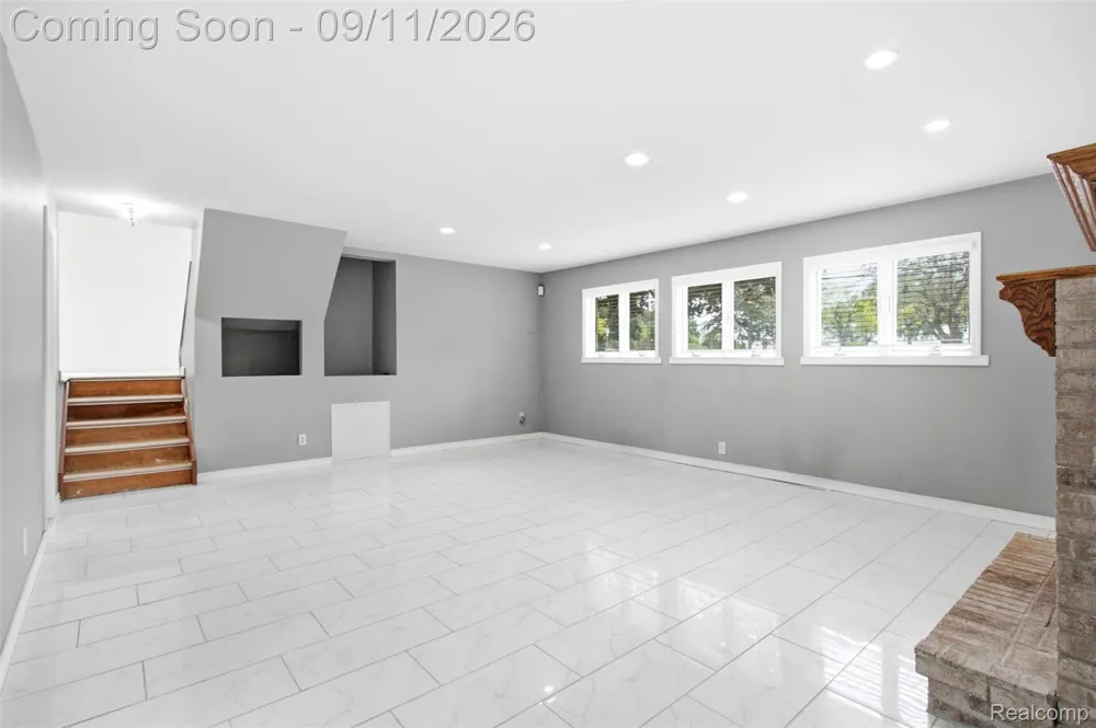 5150 Commerce Road West Bloomfield Charter Township, MI 48324