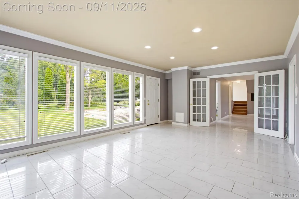 5150 Commerce Road West Bloomfield Charter Township, MI 48324