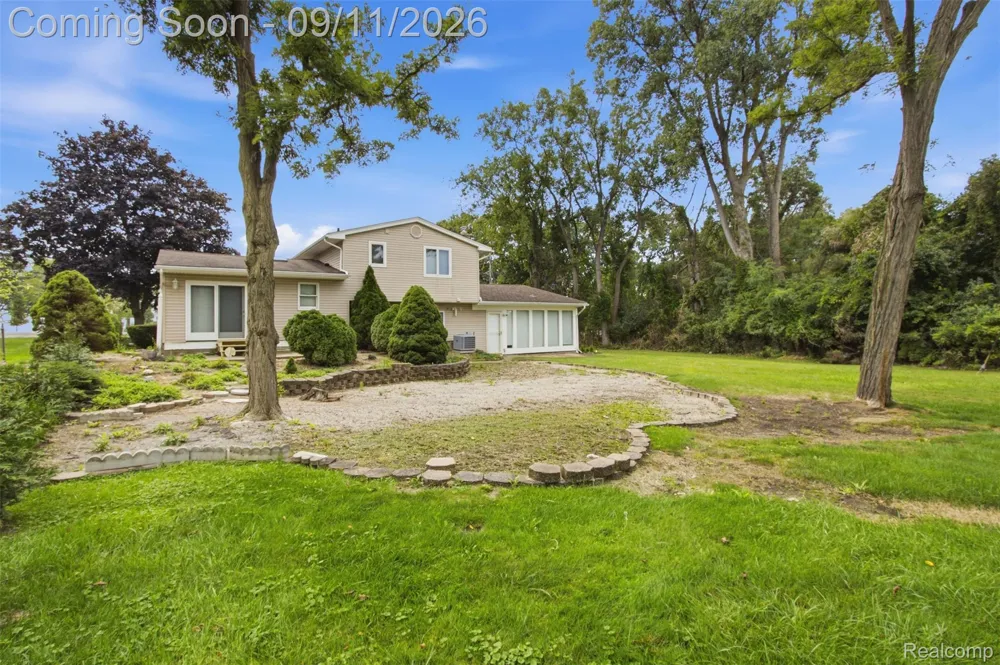 5150 Commerce Road West Bloomfield Charter Township, MI 48324