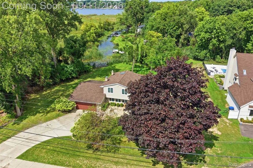 5150 Commerce Road West Bloomfield Charter Township, MI 48324