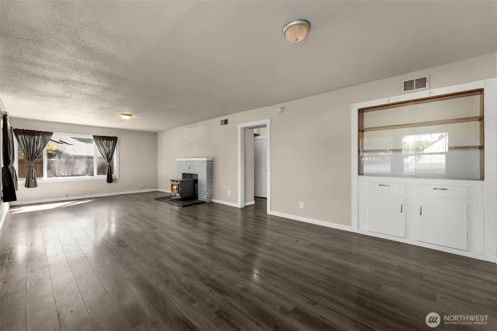 408 S Parkway Avenue Battle Ground, WA 98604