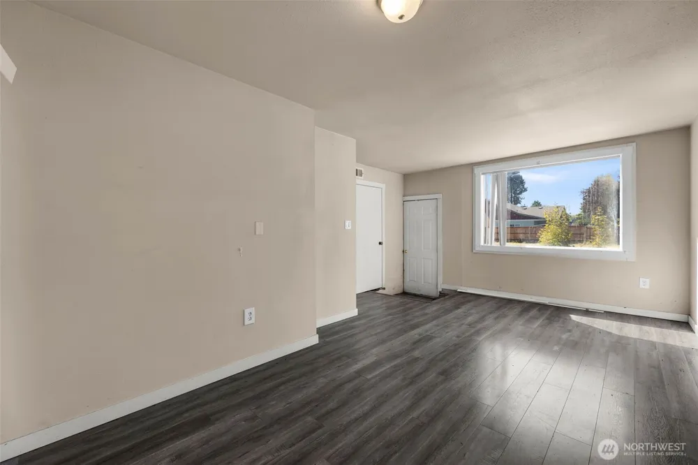 408 S Parkway Avenue Battle Ground, WA 98604
