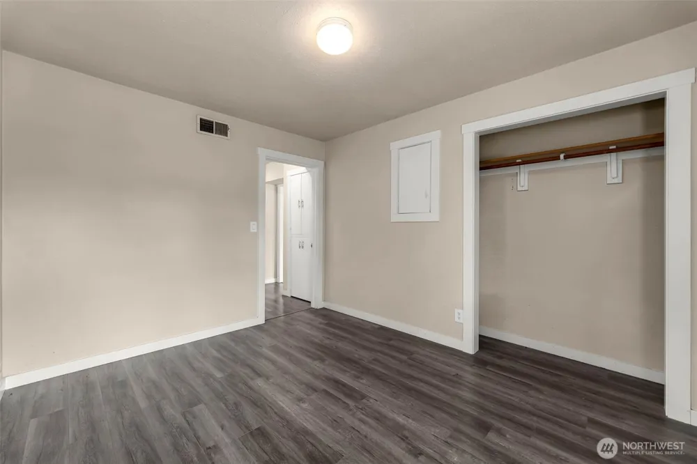408 S Parkway Avenue Battle Ground, WA 98604