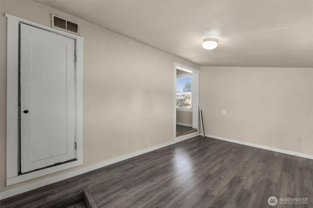 408 S Parkway Avenue Battle Ground, WA 98604