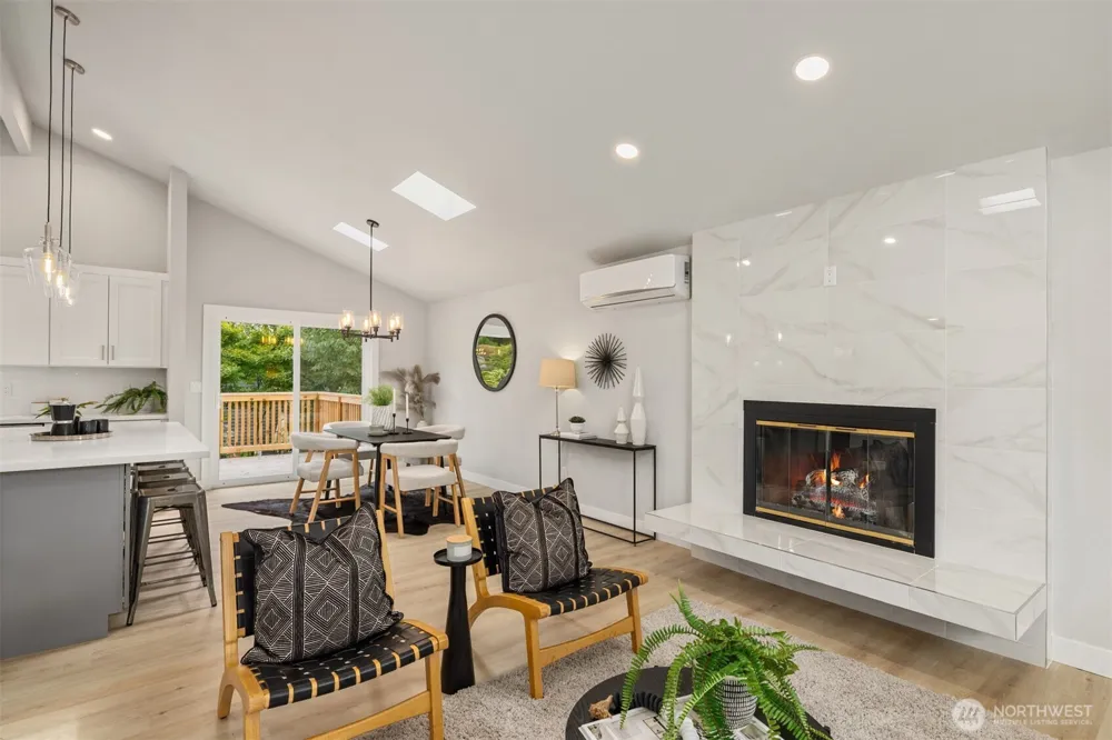 6008 116th Ave NE Kirkland, WA 98033