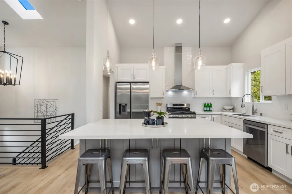 6008 116th Ave NE Kirkland, WA 98033