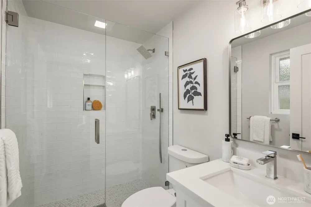 6008 116th Ave NE Kirkland, WA 98033