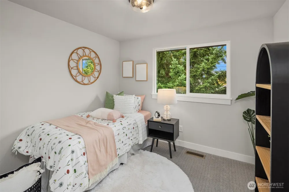 6008 116th Ave NE Kirkland, WA 98033
