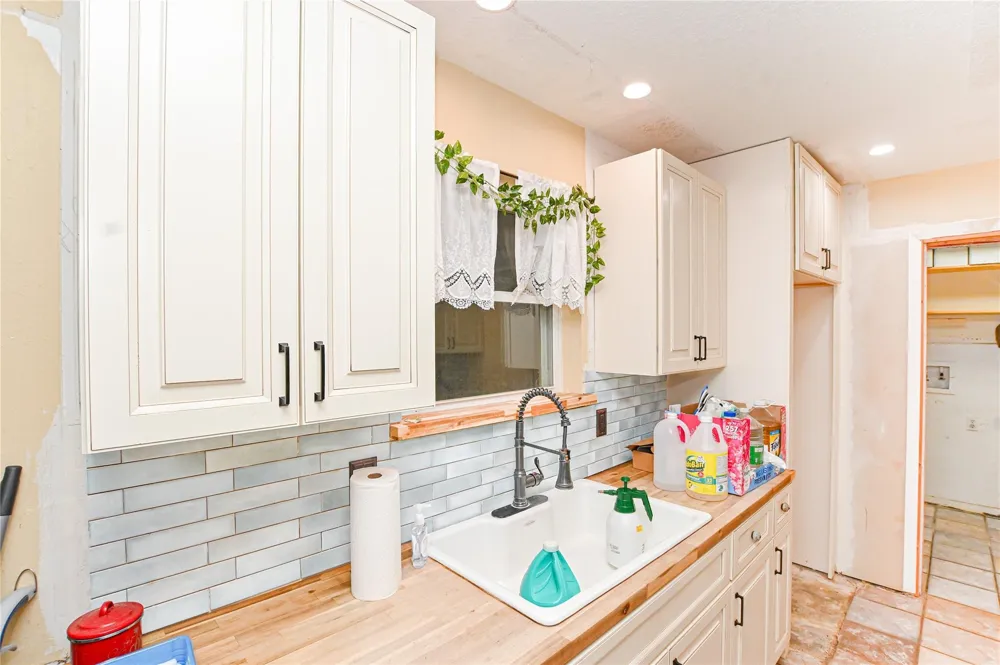 7301 Avenue L 1/2 Santa Fe, TX 77510