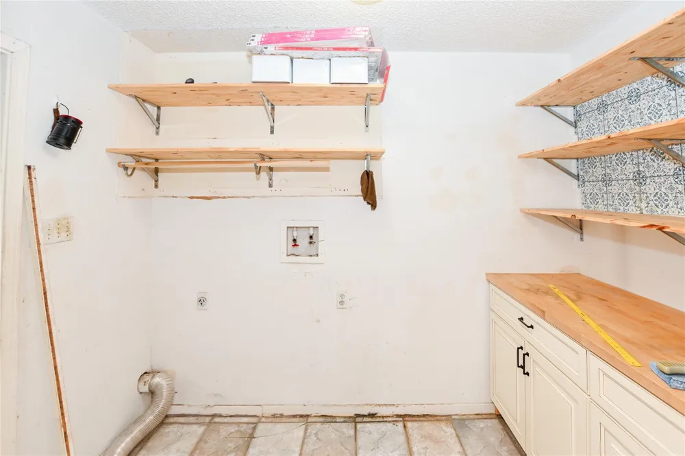 7301 Avenue L 1/2 Santa Fe, TX 77510