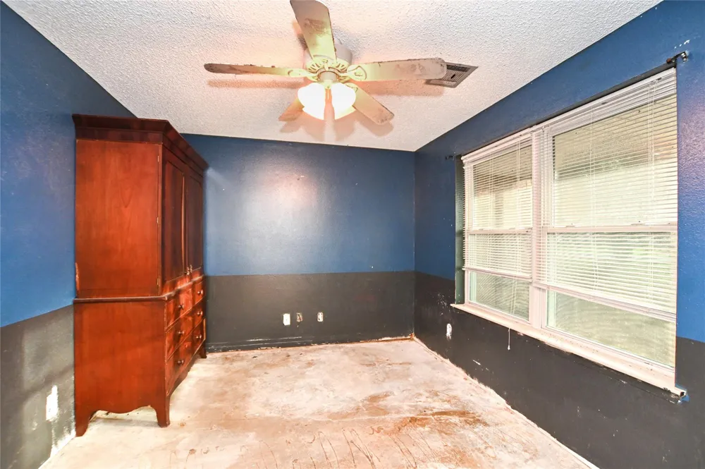 7301 Avenue L 1/2 Santa Fe, TX 77510