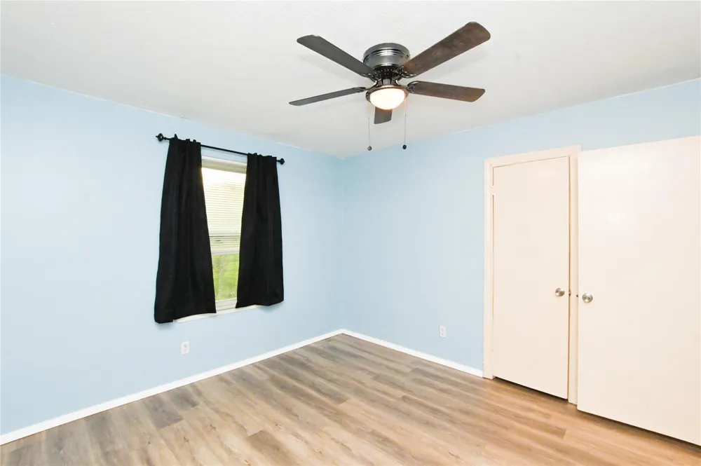 7301 Avenue L 1/2 Santa Fe, TX 77510