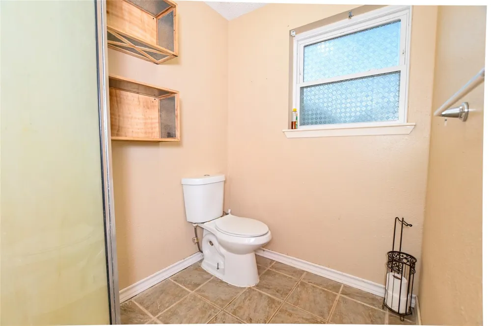 7301 Avenue L 1/2 Santa Fe, TX 77510