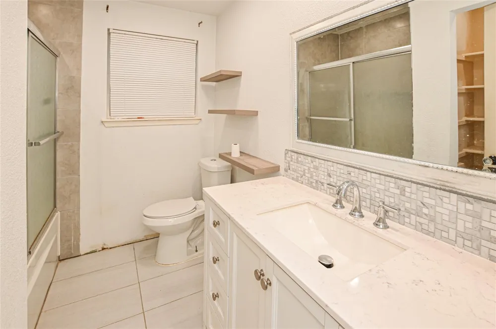 7301 Avenue L 1/2 Santa Fe, TX 77510