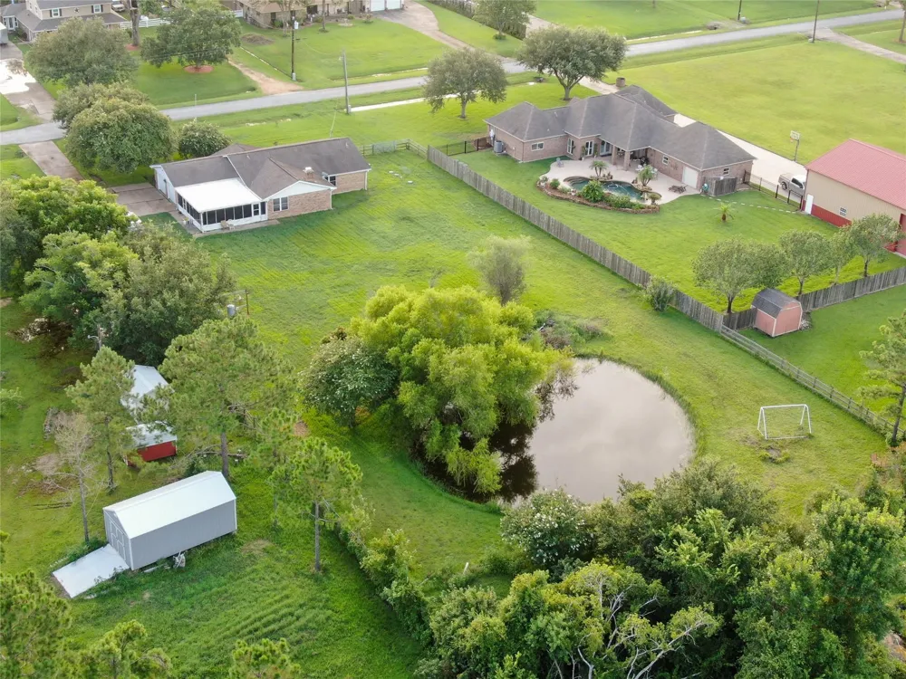 7301 Avenue L 1/2 Santa Fe, TX 77510