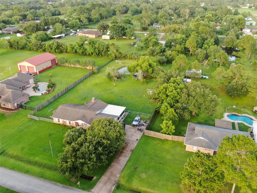 7301 Avenue L 1/2 Santa Fe, TX 77510