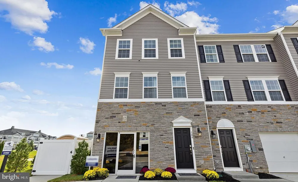 244 MACOUN WAY Glassboro, NJ 08028