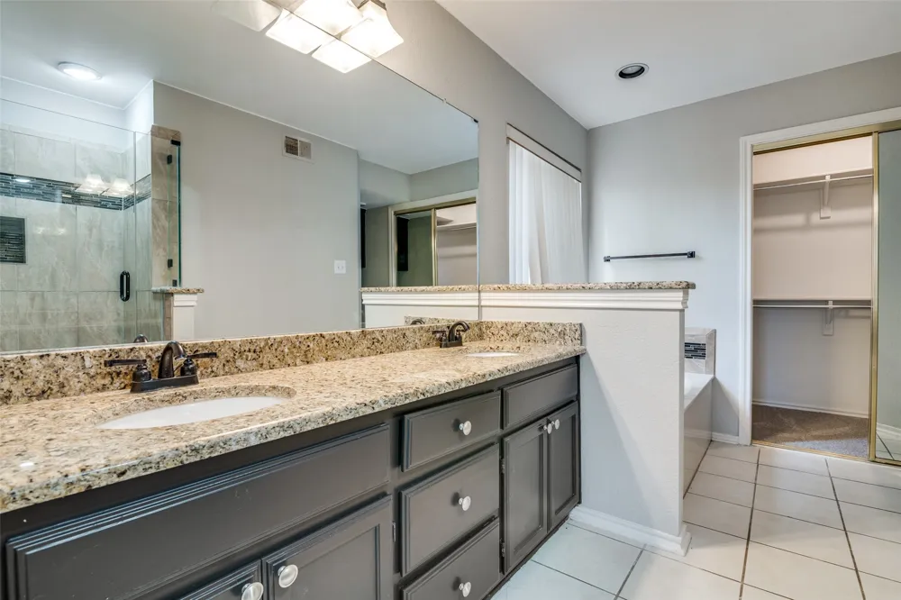 2916 Renaissance Circle Dallas, TX 75287