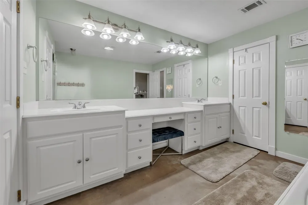 11885 Golden Mist College Station, TX 77845