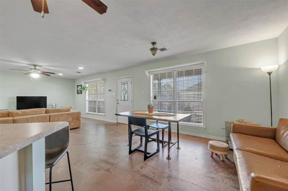 11885 Golden Mist College Station, TX 77845