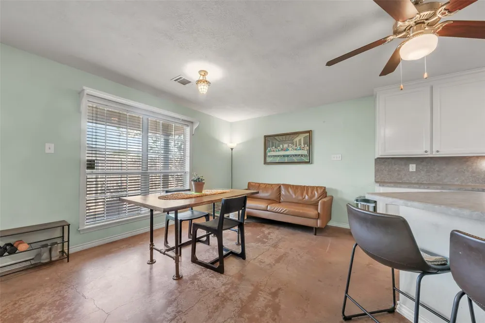 11885 Golden Mist College Station, TX 77845