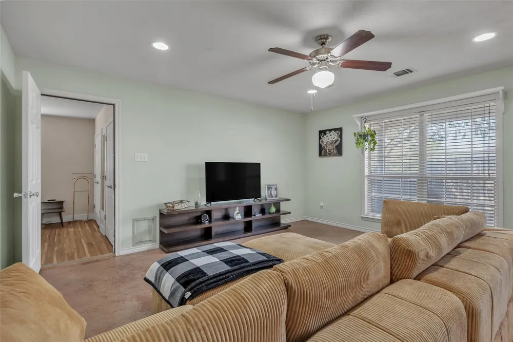 11885 Golden Mist College Station, TX 77845