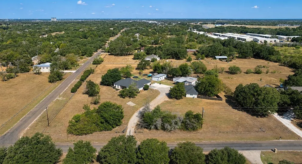 11885 Golden Mist College Station, TX 77845