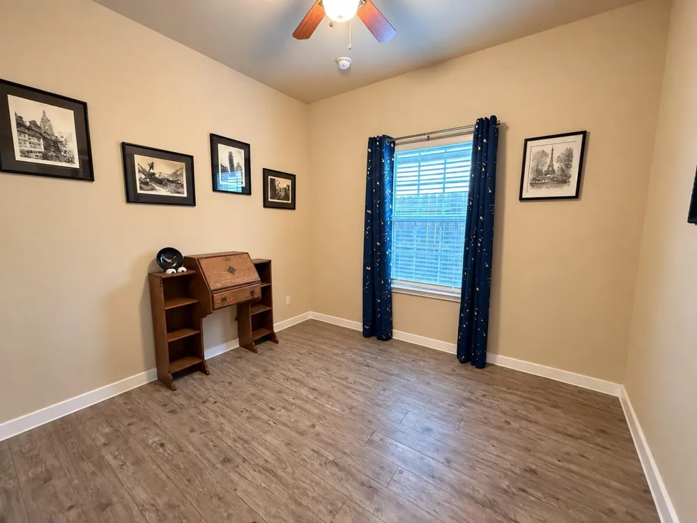 620 W Sheldon Avenue Thrall, TX 76578