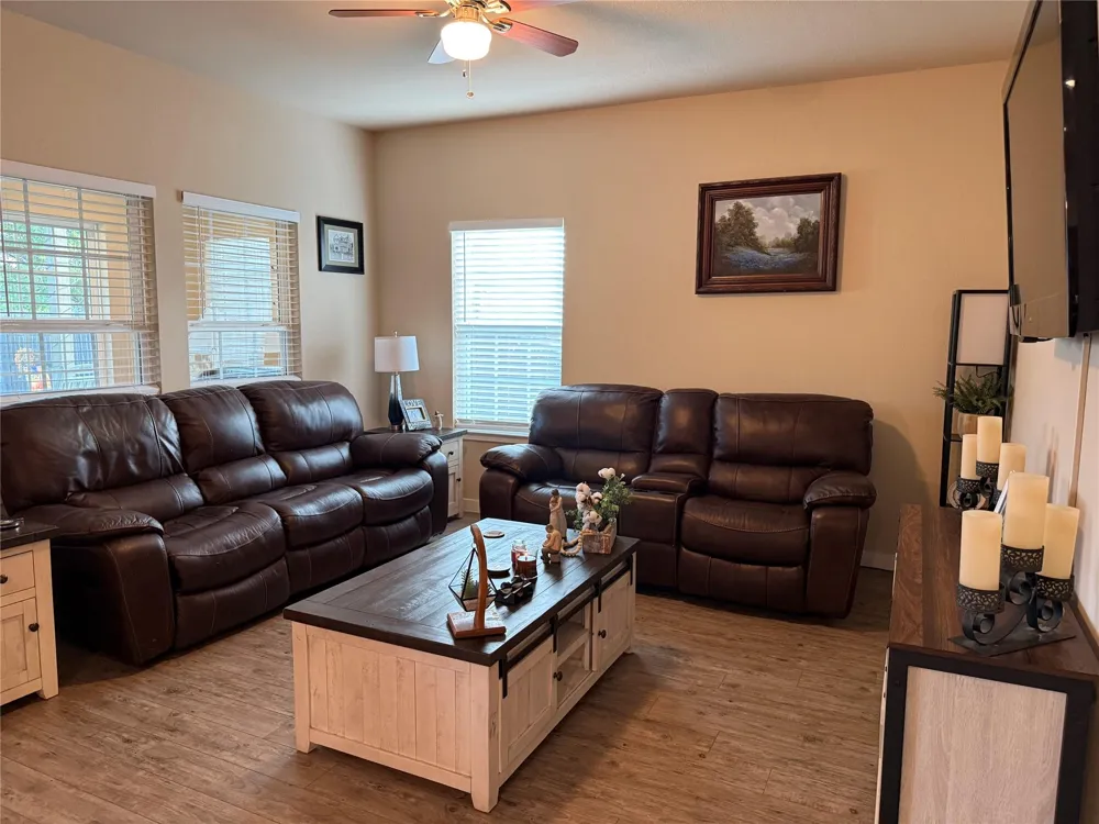 620 W Sheldon Avenue Thrall, TX 76578