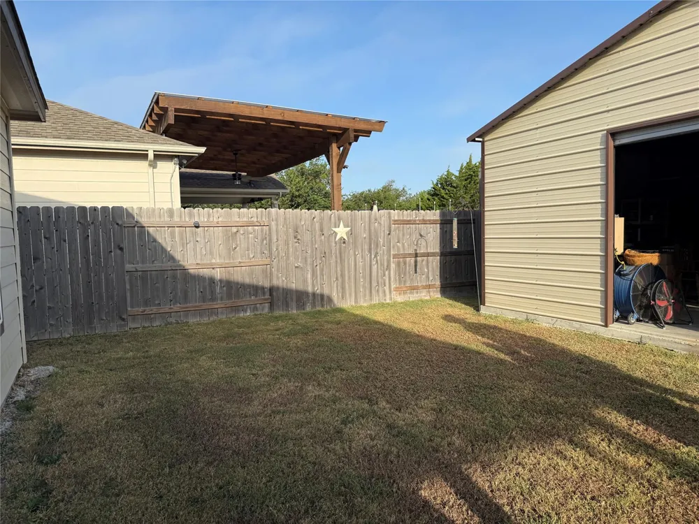 620 W Sheldon Avenue Thrall, TX 76578