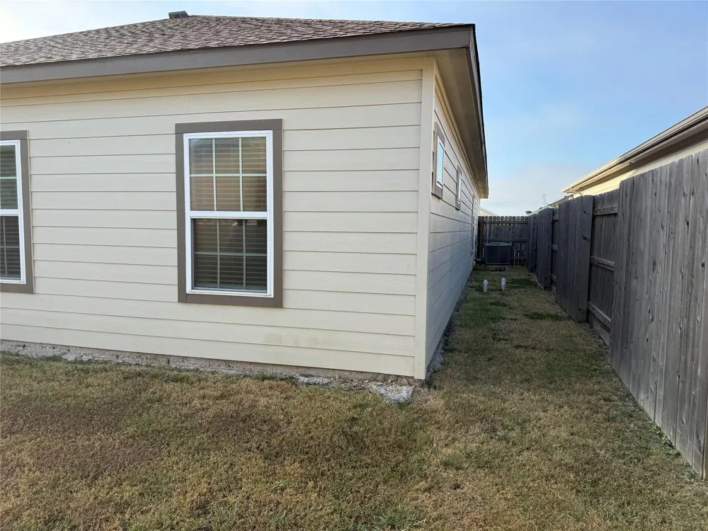 620 W Sheldon Avenue Thrall, TX 76578