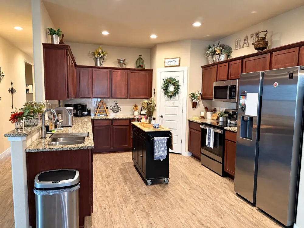 620 W Sheldon Avenue Thrall, TX 76578