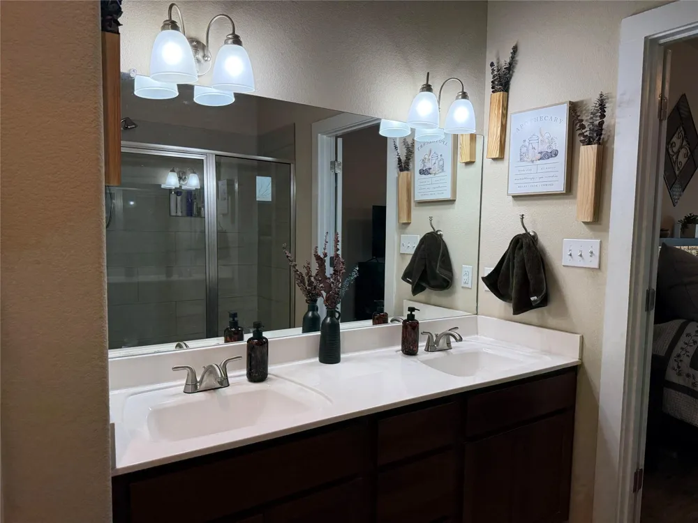 620 W Sheldon Avenue Thrall, TX 76578