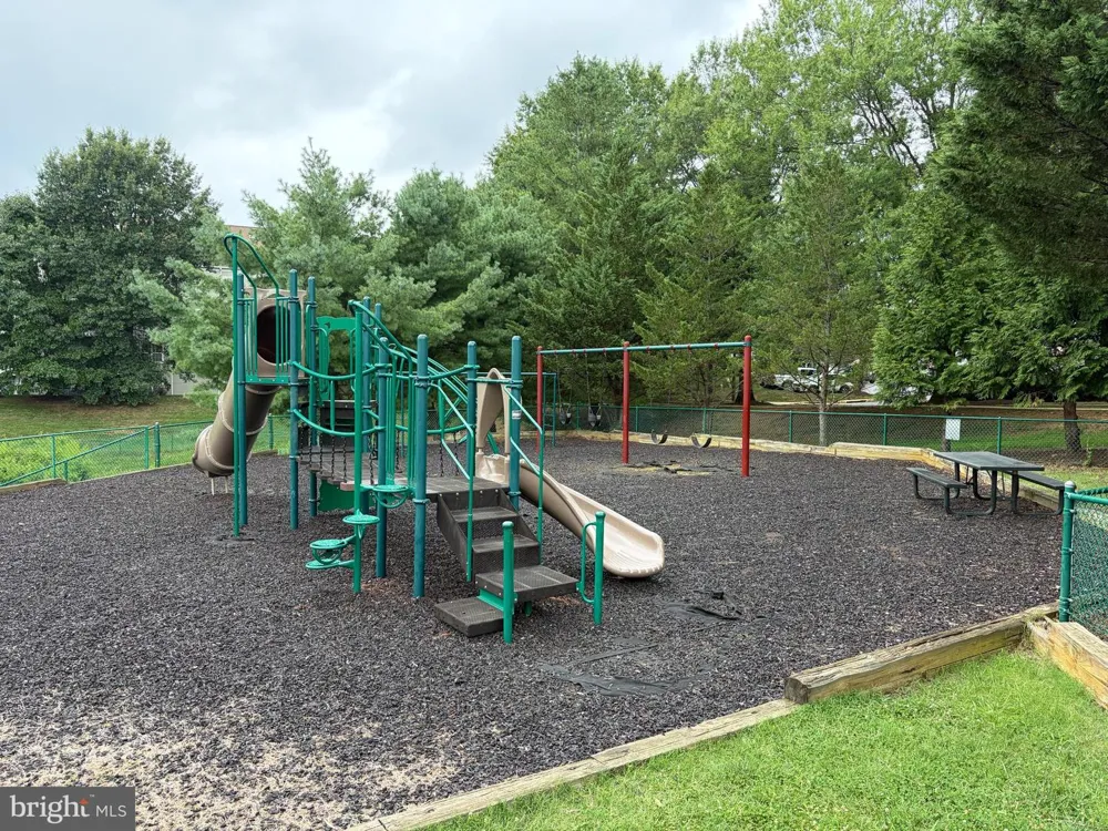 2052 QUAKER WAY #5 Annapolis, MD 21401