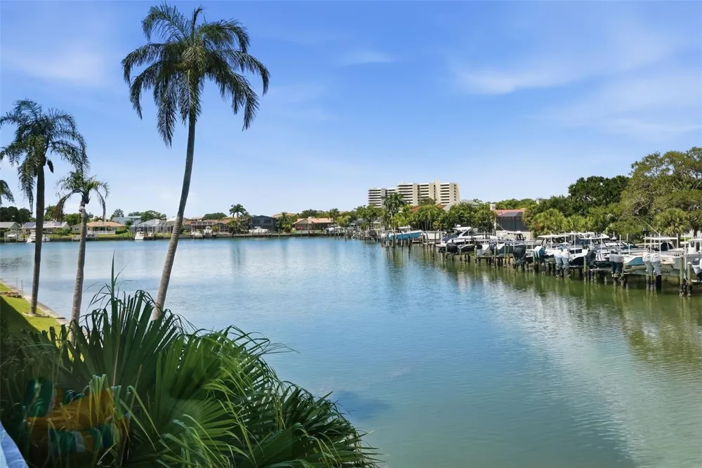 5935 30TH AVENUE S #214 Gulfport, FL 33707