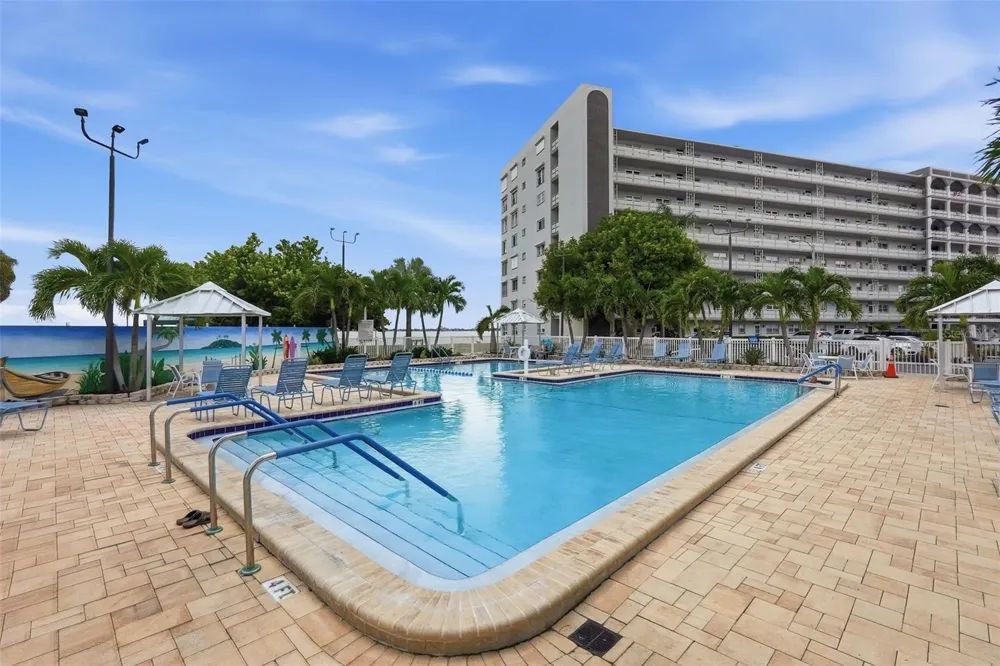 5935 30TH AVENUE S #214 Gulfport, FL 33707