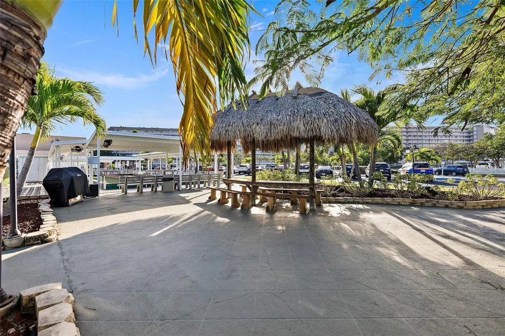 5935 30TH AVENUE S #214 Gulfport, FL 33707
