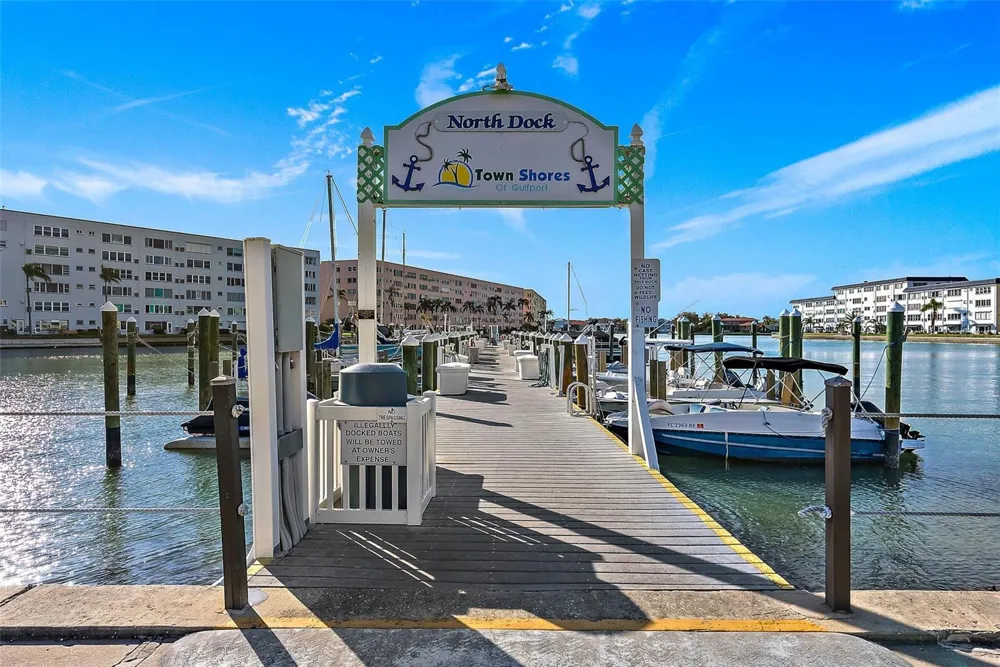 5935 30TH AVENUE S #214 Gulfport, FL 33707
