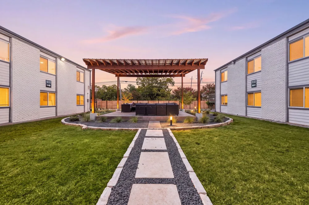 1200 E 52nd Street #209 Austin, TX 78723