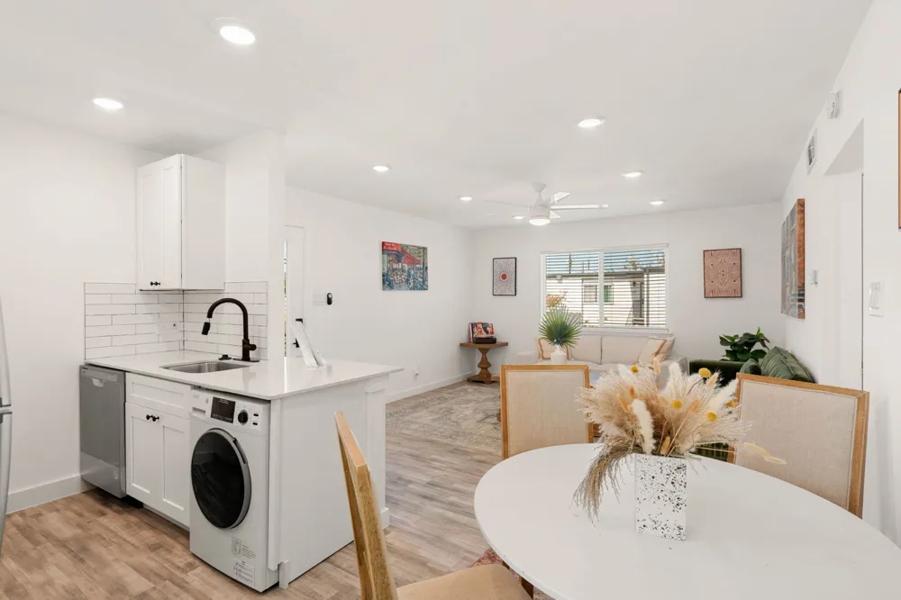1200 E 52nd Street #209 Austin, TX 78723