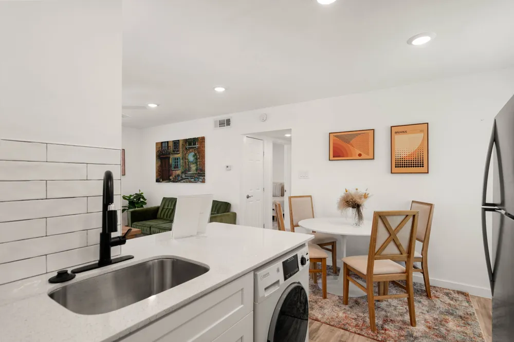 1200 E 52nd Street #209 Austin, TX 78723