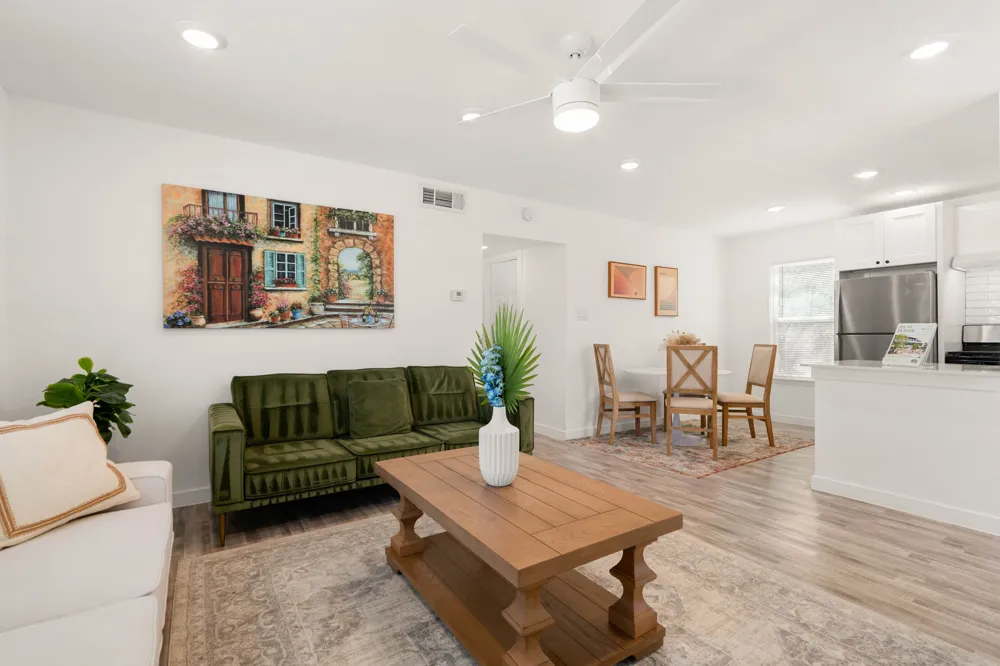 1200 E 52nd Street #209 Austin, TX 78723